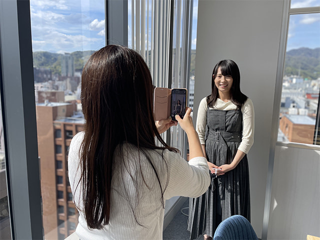 社員証用の写真撮影