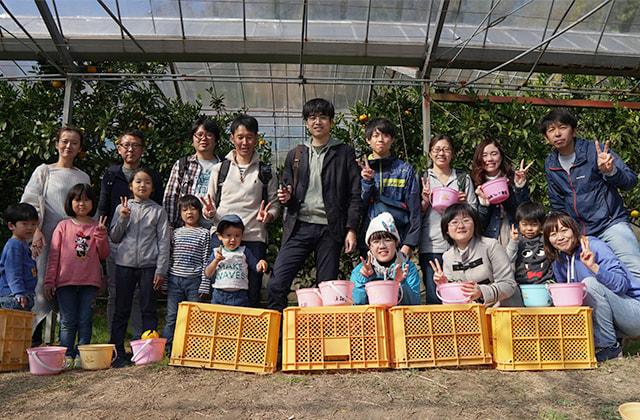 
                サイドスリー11月度社内イベント「フルーツ狩りin淡路島」
                