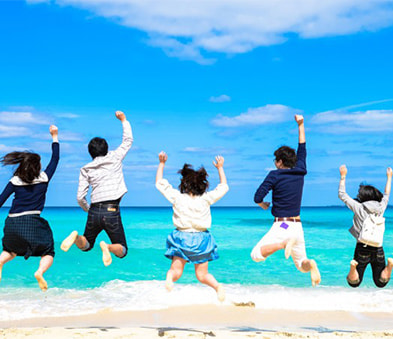 
                社員旅行という名の沖縄研修でプレゼン大会やります！
                